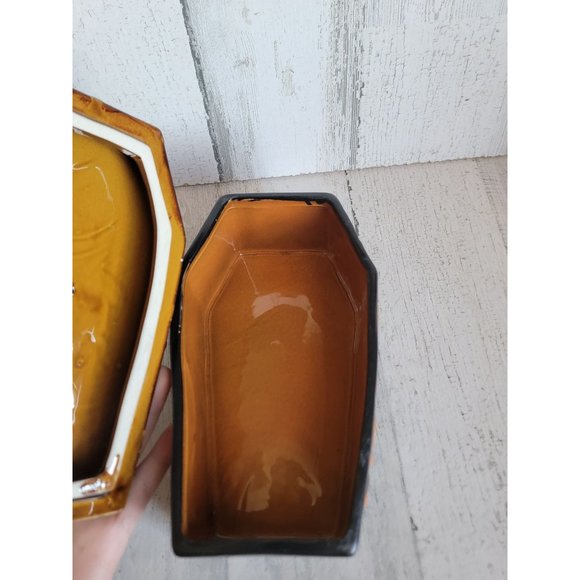 Yankee Candle 2014 covered coffin dig in candy dish - Picture 5 of 10